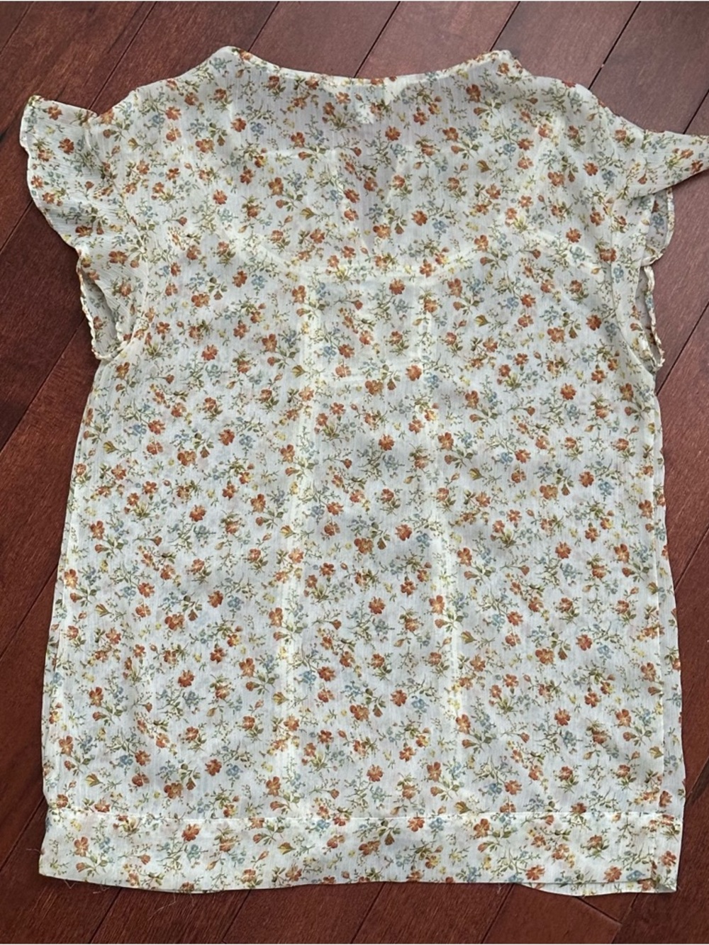 Romy Cream Floral Lace-Trim Blouse with button details - Picture 10 of 10
